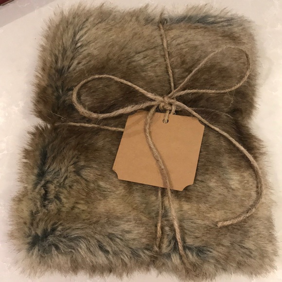 Indigo Faux Fur Snood - Picture 3 of 6